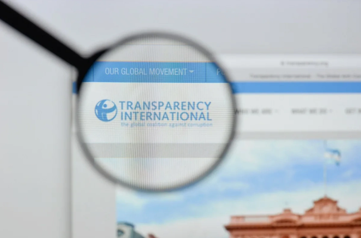 “Transparency International” Ermənistan hökumətini korrupsiyada ittiham edir